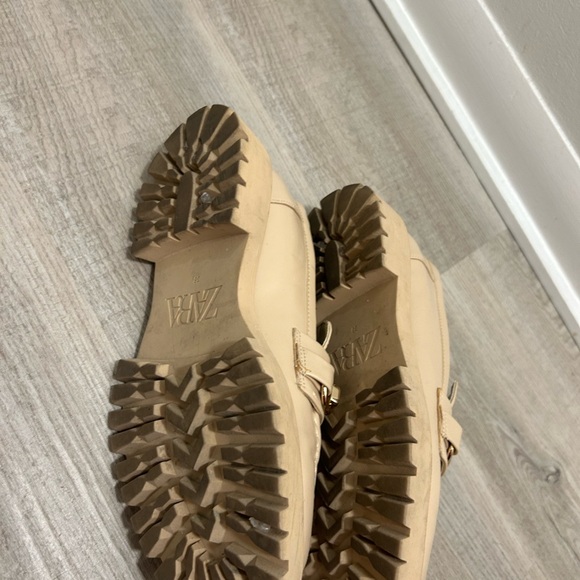 ZARA Chunky Nude Loafer - Picture 4 of 5